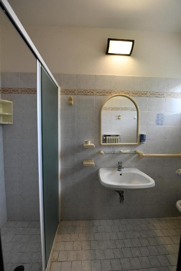 Hotel Criniera D'Oro Римини Екстериор снимка